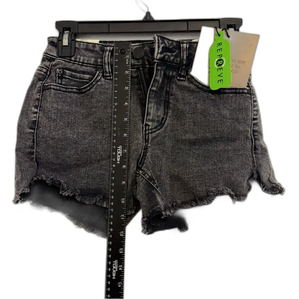 Black Jean Shorts with Distressed Raw-Edge Hem NWT - Picture 4 of 6